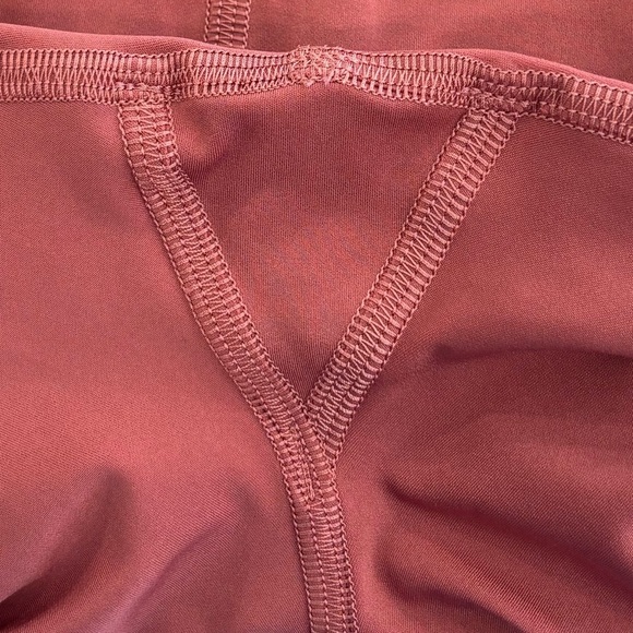 Lululemon Fast And Free Shorts Size 4 In Cherry Tint 10" - Picture 5 of 6